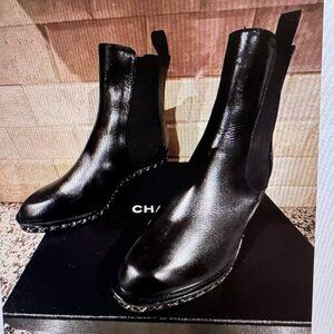 CHANEL CHELSEA CLASSIC  SILVER CHAIN CC BLACK CALFSKIN BOOTS